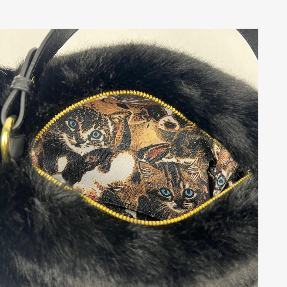 Un sac chat réaliste qui fait sensation partout