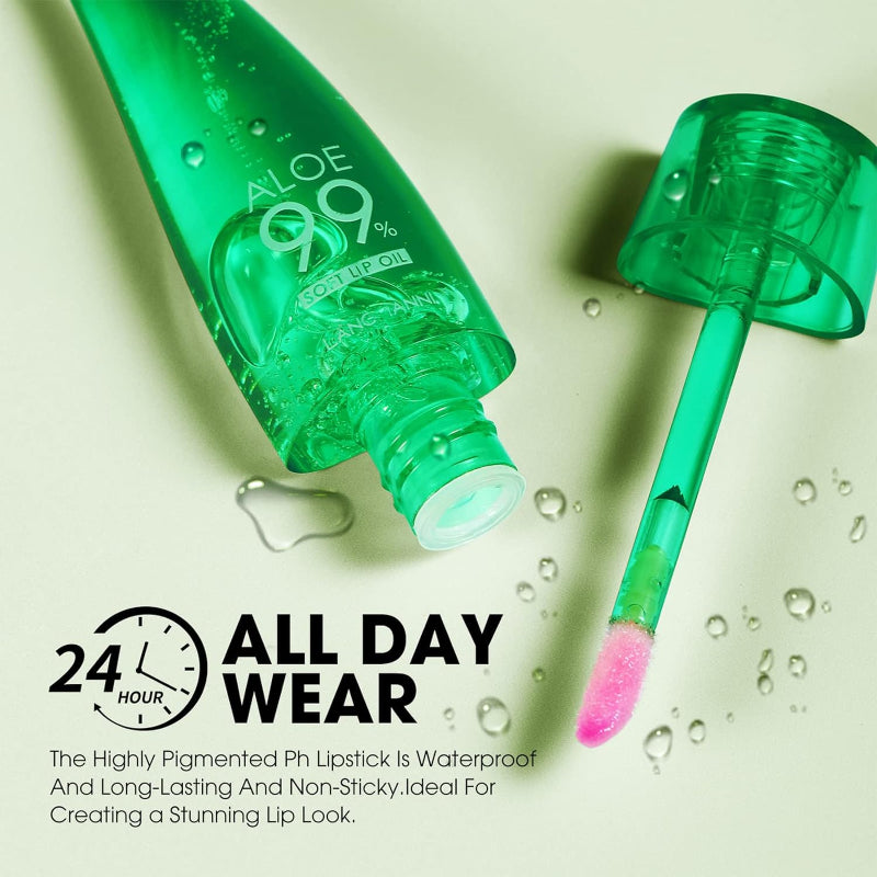 Hladké a lesklé pery v jednom geste