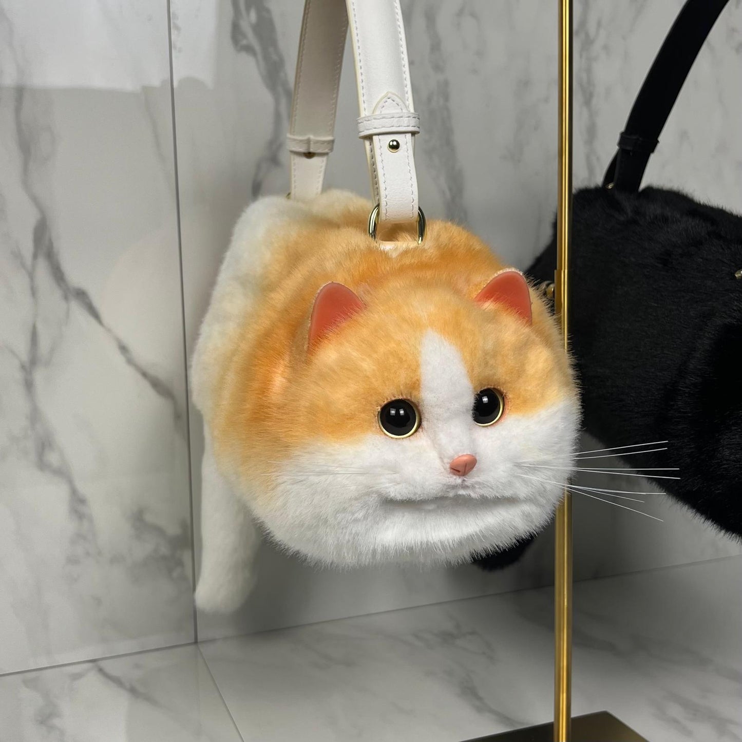 Un sac chat réaliste qui fait sensation partout